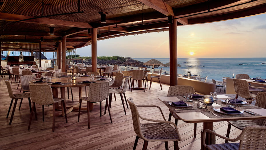 Oceanside dining at Four Seasons Punta Mita with fresh seafood and ocean views