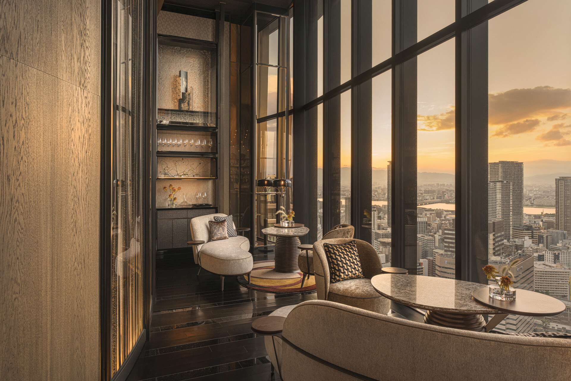 Bar at Sunset Four Seasons Osaka