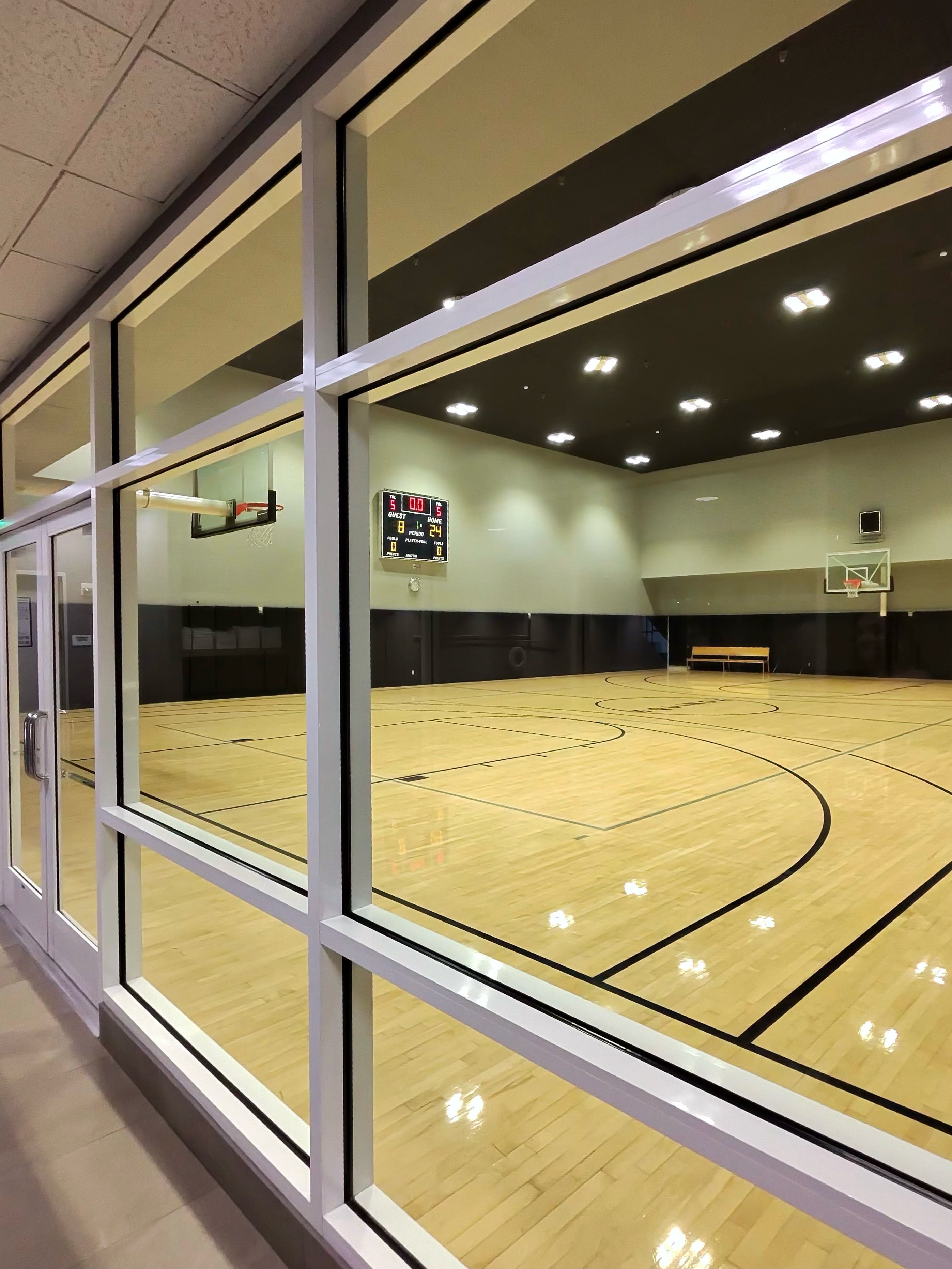 Indoor basketball court at the Equinox Sports Club connected to Four Seasons San Francisco.